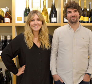 En Ville Le Rouge Qui Tache Nouvelle Cave à Vin Spiritueux Bières rue des Pontonniers